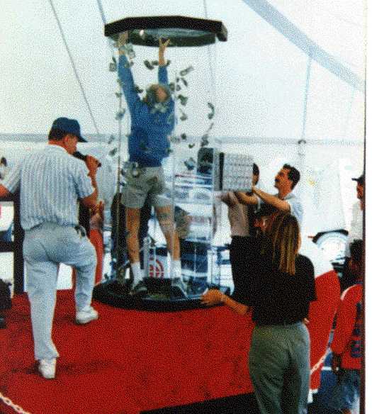 moneypic.jpg (50325 bytes)